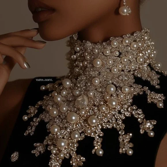 Many prom/ Evening Gowns and accessories available - Picture 2 of 16